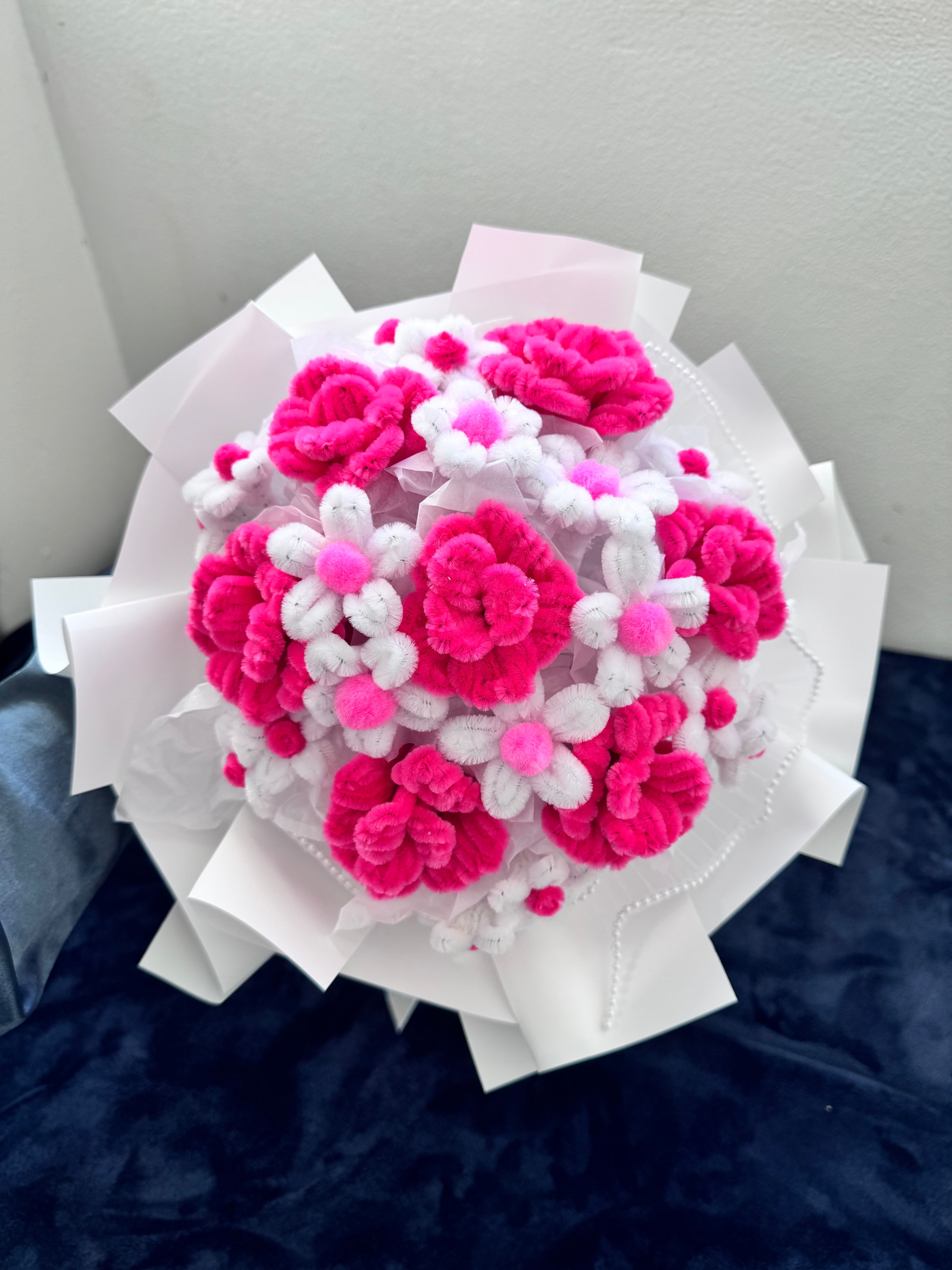 🌸 Adorable Pink Pipe Cleaner Bouquet
Handmade with love